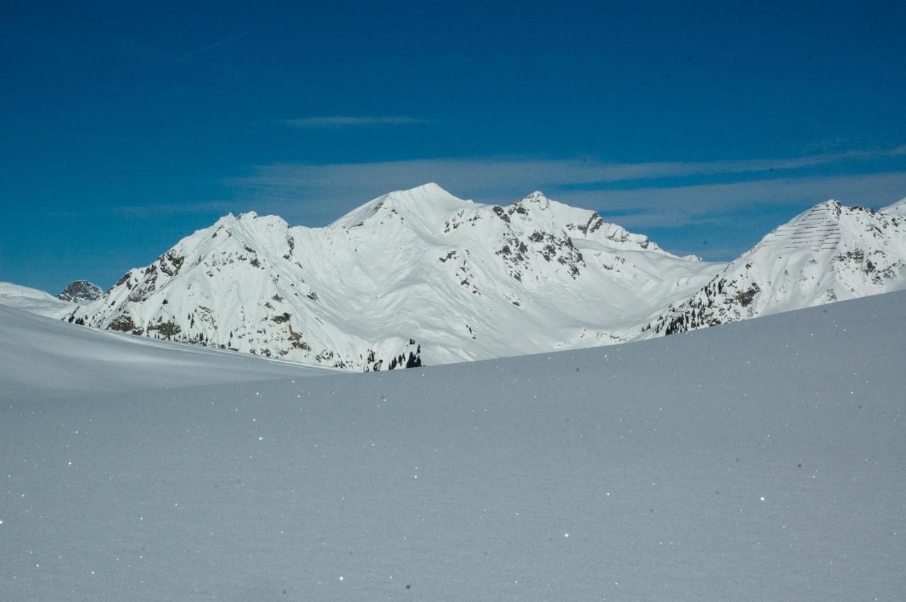 Haus Kinsperger Lägenhet Klosterle am Arlberg Exteriör bild